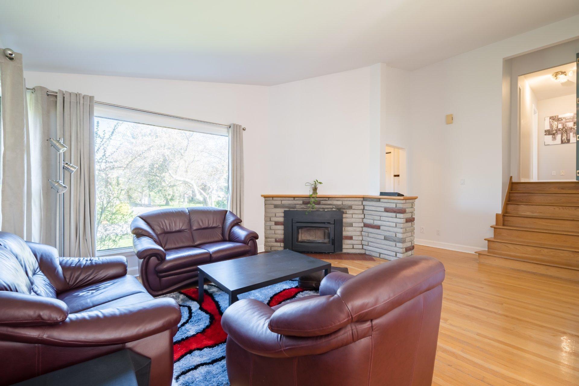 









136


Lincoln Drive

,
Beaconsfield,




QC
H9W1M6

