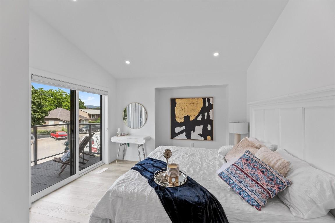 









787


Lawson

Avenue, 2,
Kelowna,




BC
V1Y 6S9

