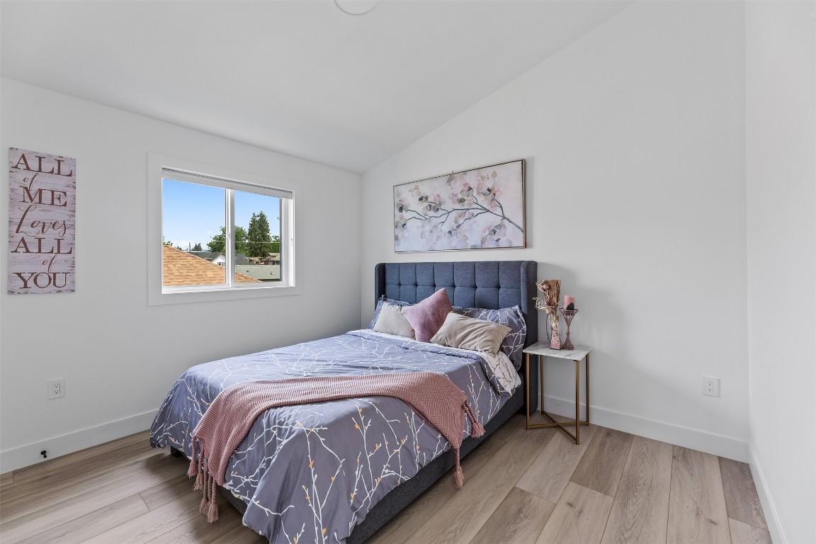 









787


Lawson

Avenue, 2,
Kelowna,




BC
V1Y 6S9


