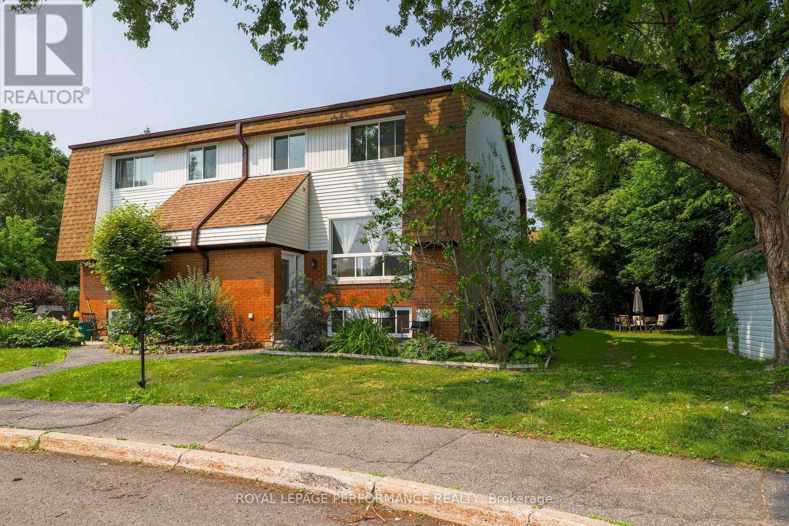 












A - 2 LOVELL LANE

,
Ottawa,




Ontario
K2H9B6

