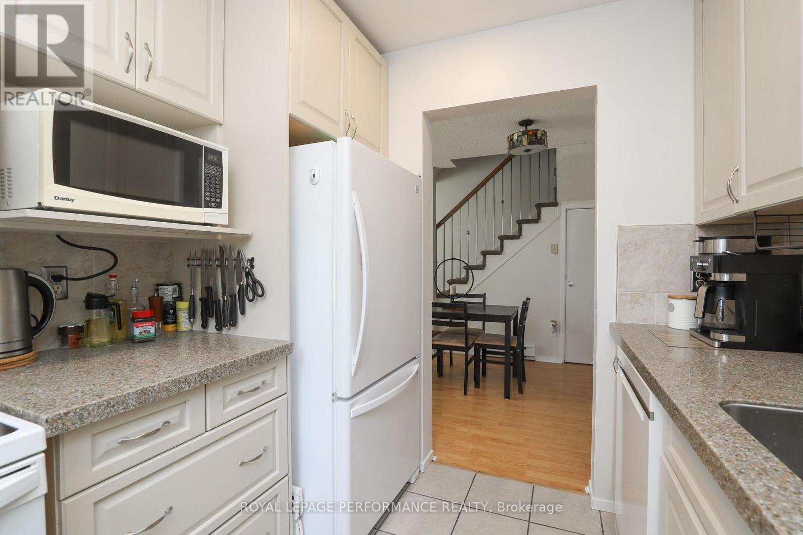












A - 2 LOVELL LANE

,
Ottawa,




Ontario
K2H9B6

