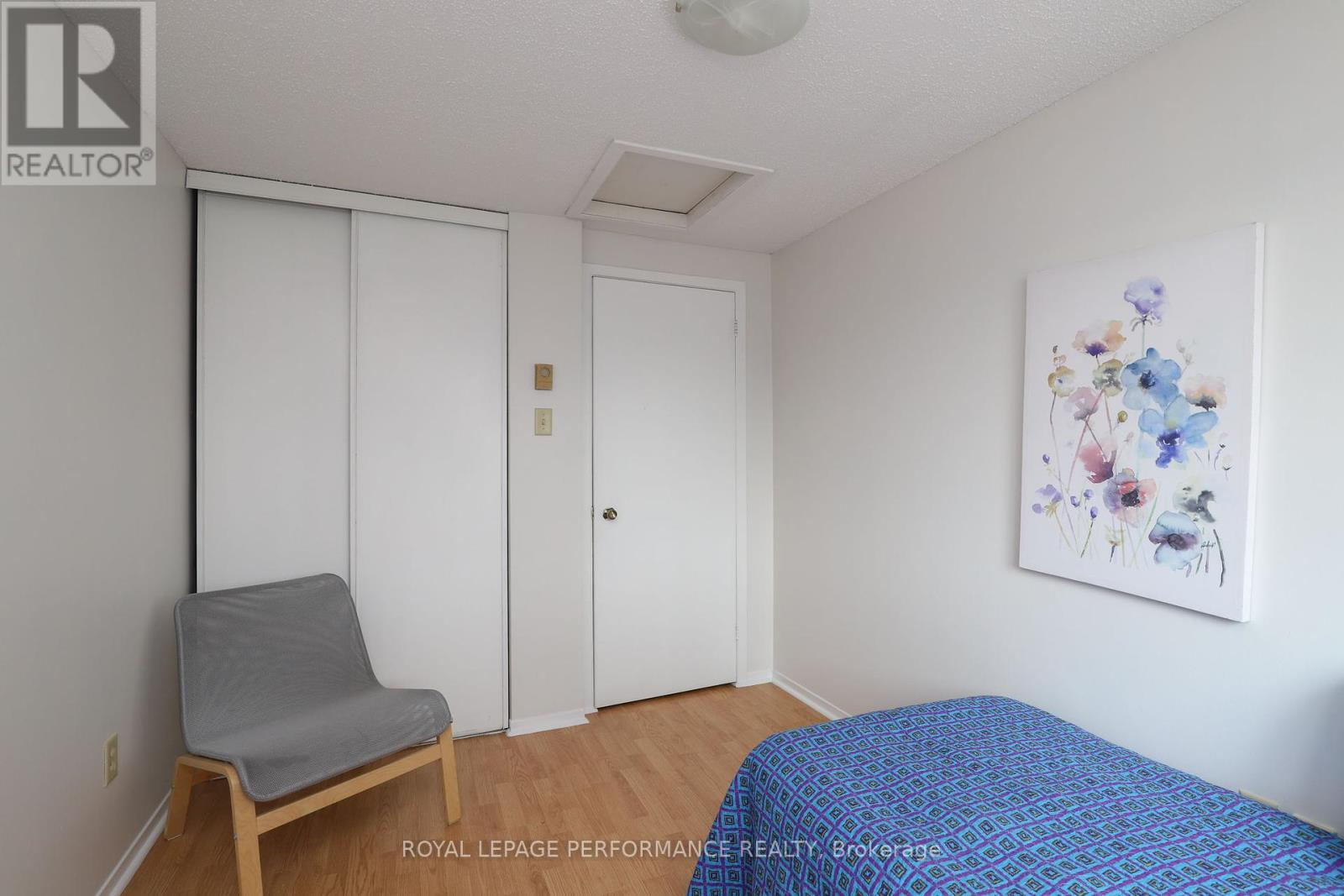 












A - 2 LOVELL LANE

,
Ottawa,




Ontario
K2H9B6

