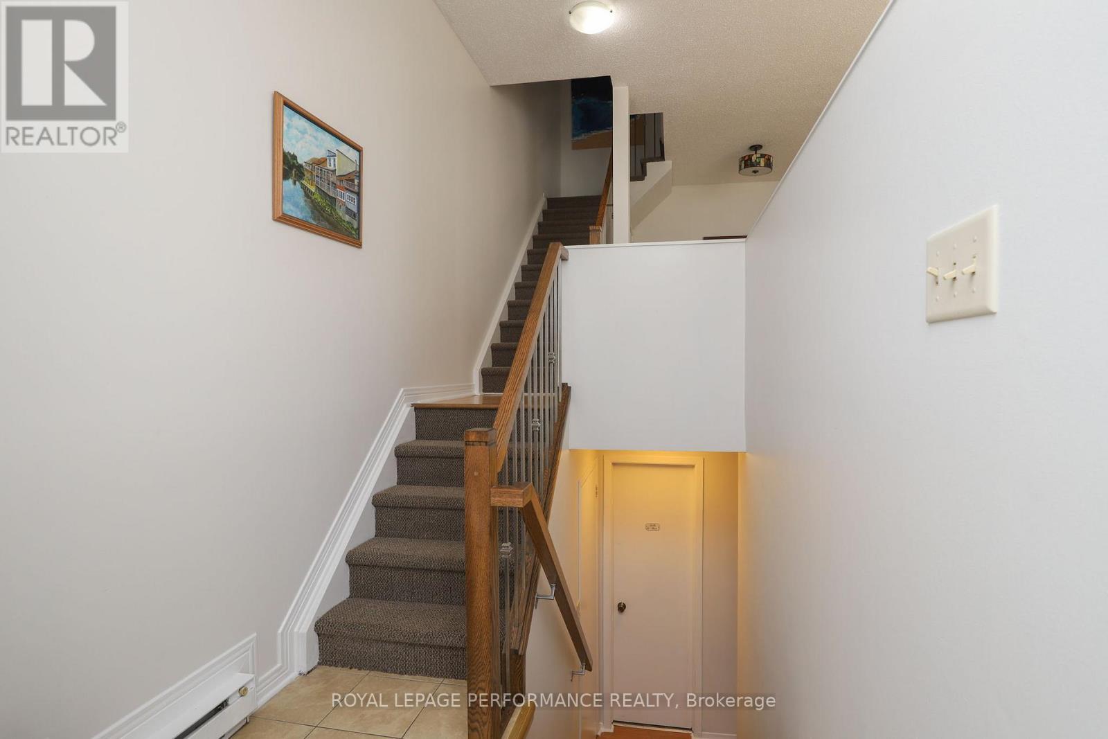 












A - 2 LOVELL LANE

,
Ottawa,




Ontario
K2H9B6

