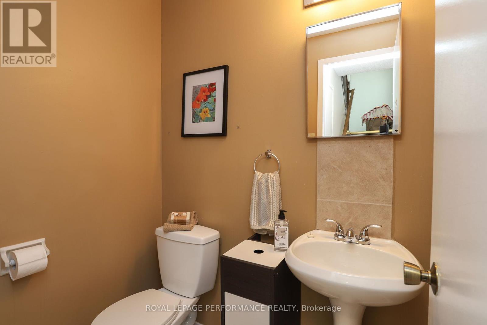 












A - 2 LOVELL LANE

,
Ottawa,




Ontario
K2H9B6

