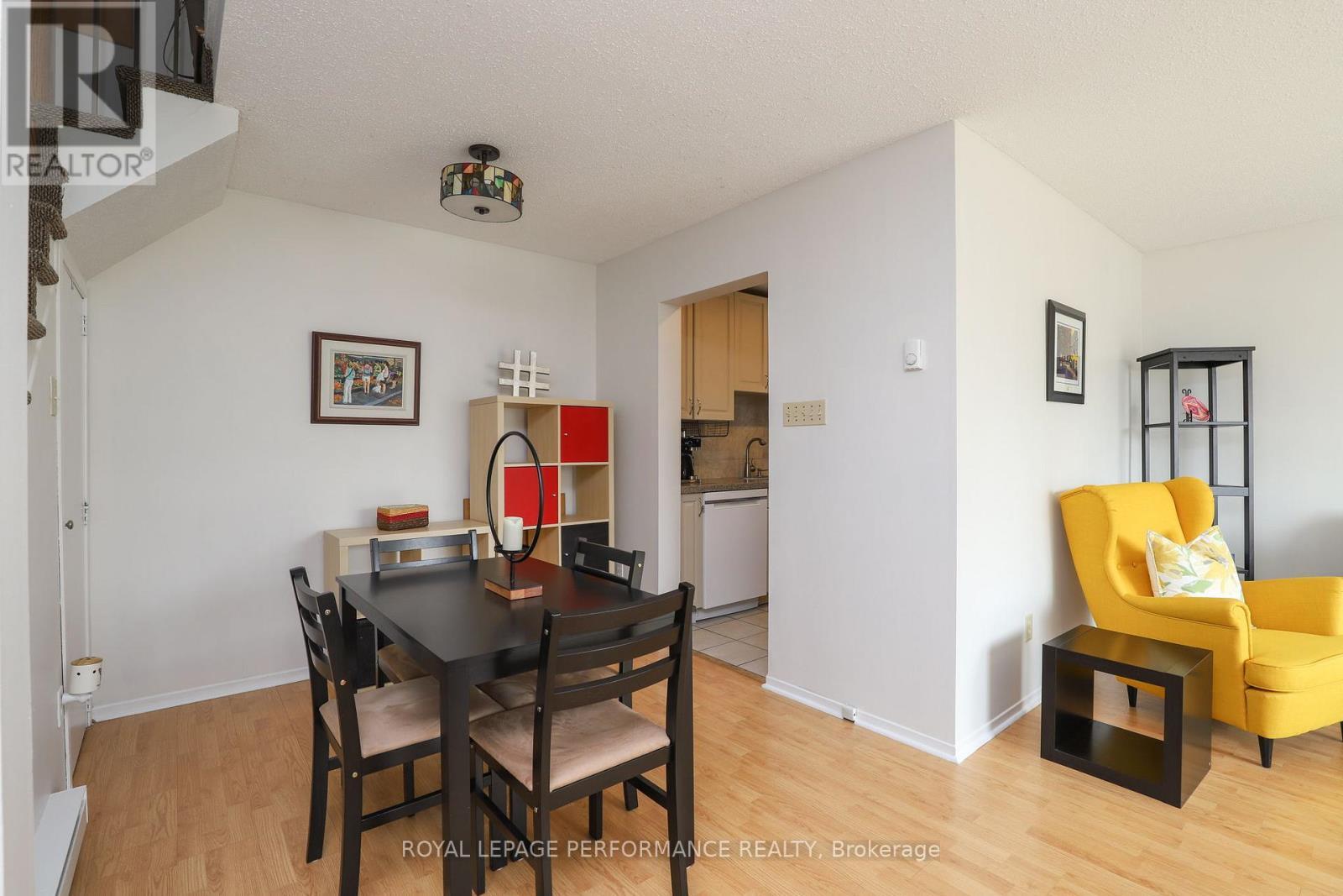 












A - 2 LOVELL LANE

,
Ottawa,




Ontario
K2H9B6

