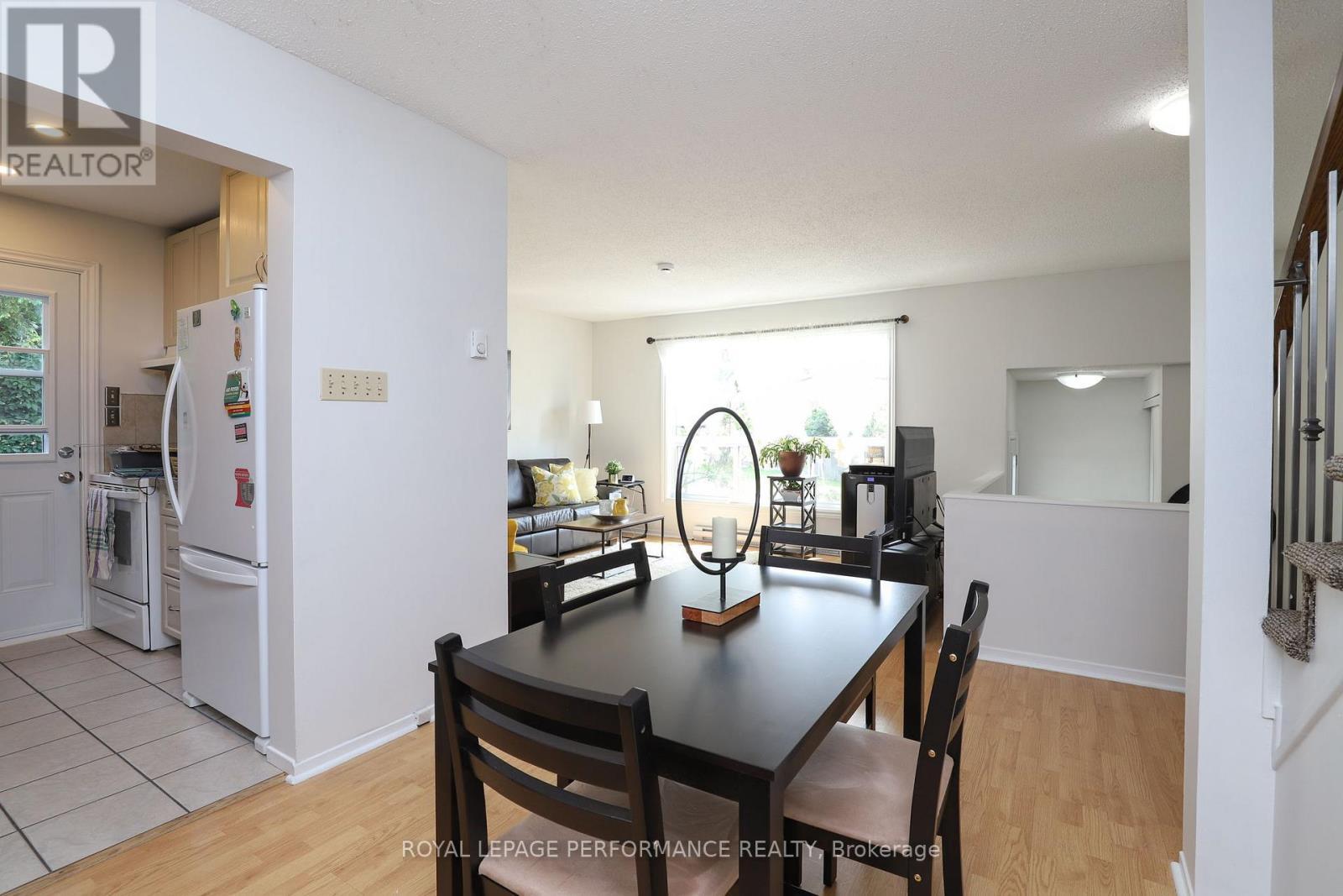 












A - 2 LOVELL LANE

,
Ottawa,




Ontario
K2H9B6

