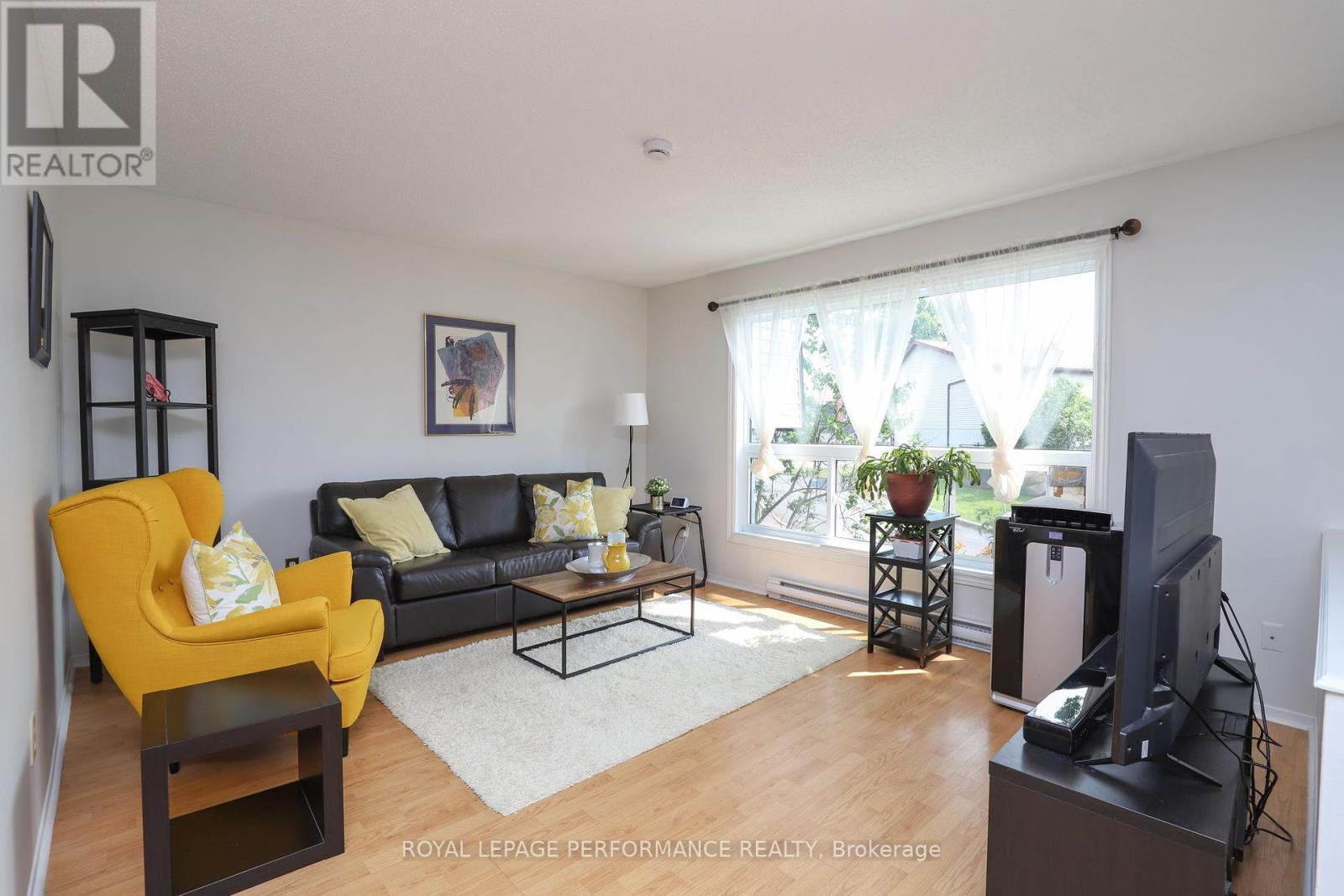 












A - 2 LOVELL LANE

,
Ottawa,




Ontario
K2H9B6

