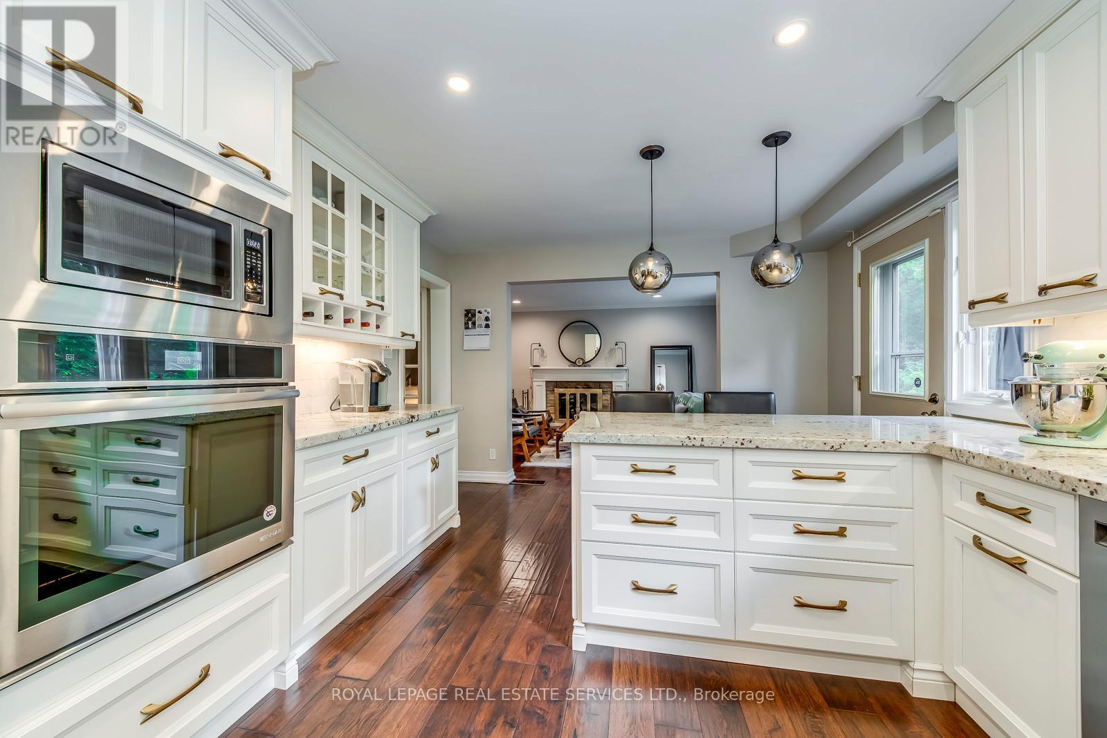 












1460 CAULDER DRIVE

,
Oakville,




Ontario
L6J5S9


