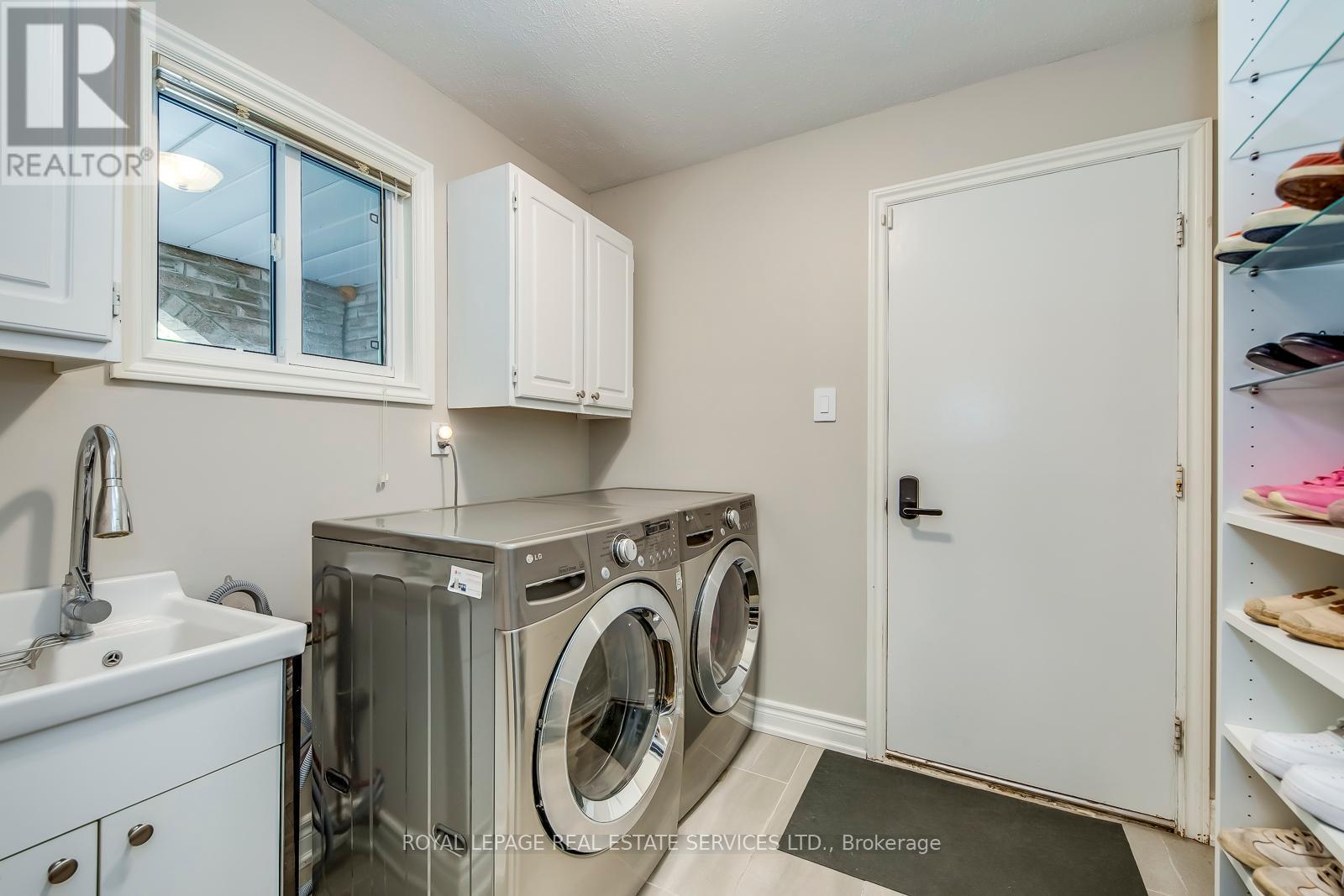 












1460 CAULDER DRIVE

,
Oakville,




Ontario
L6J5S9

