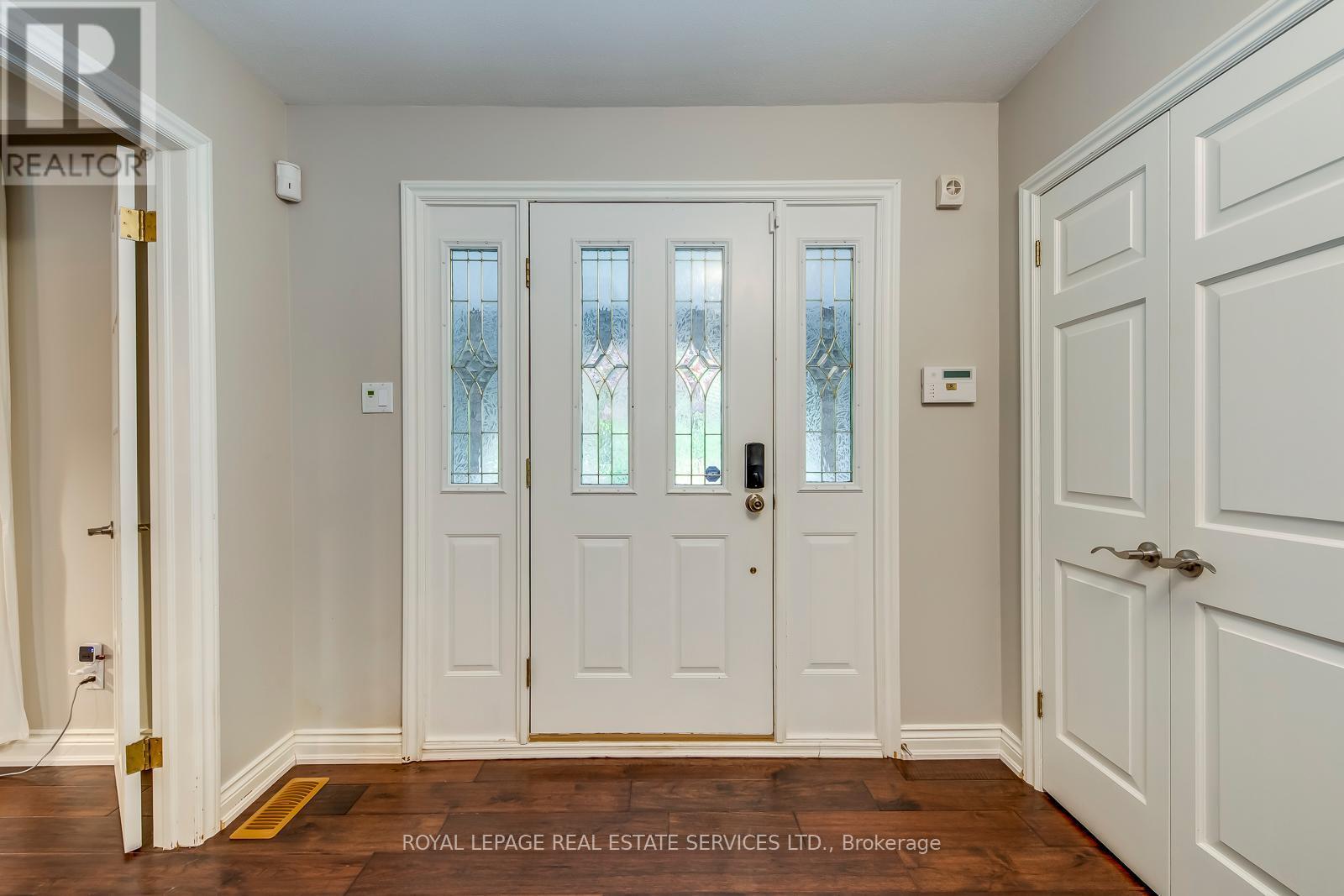 












1460 CAULDER DRIVE

,
Oakville,




Ontario
L6J5S9


