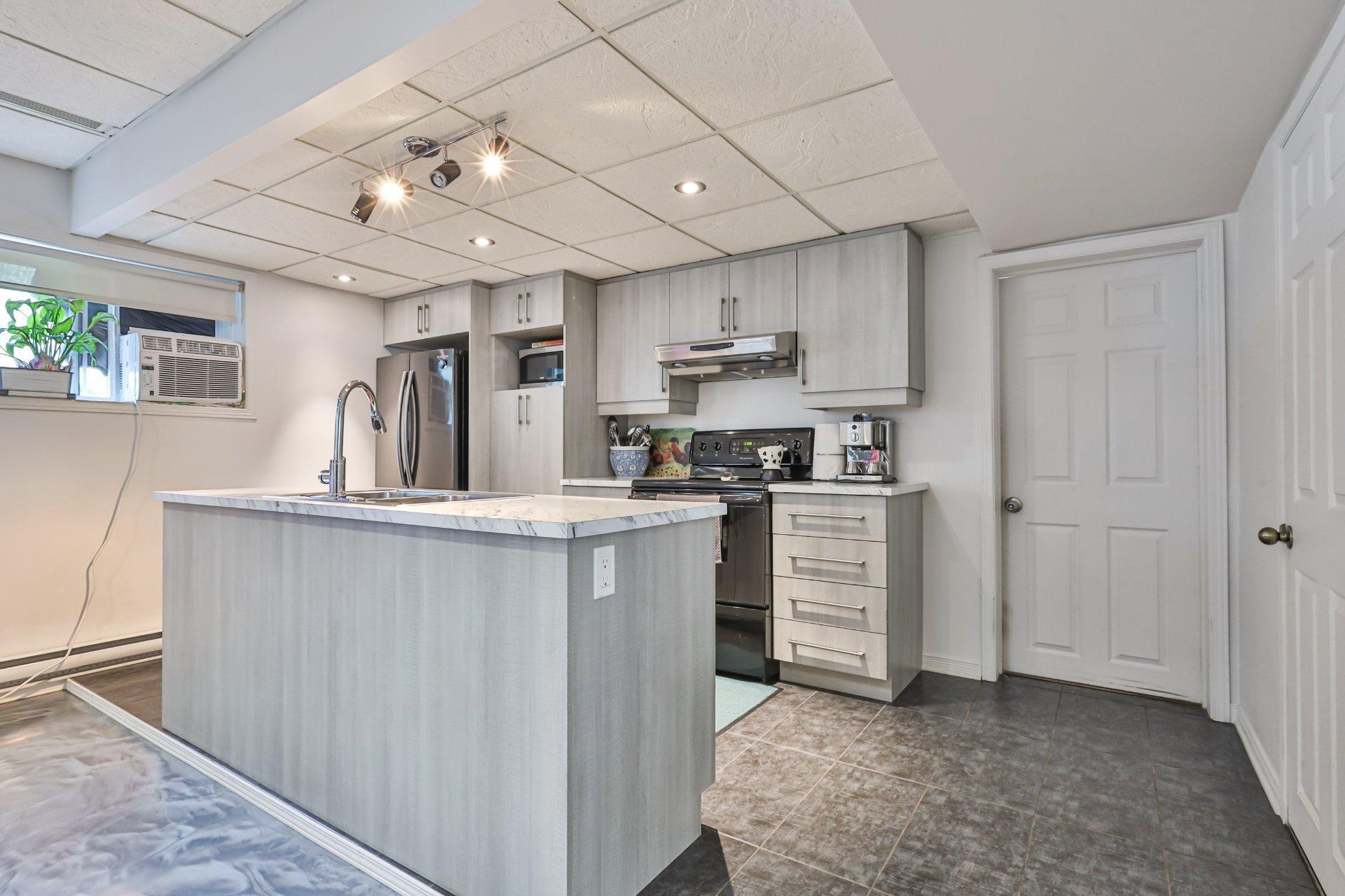 









26


Rue de la Flandre

,
Blainville,




QC
J7C5G3

