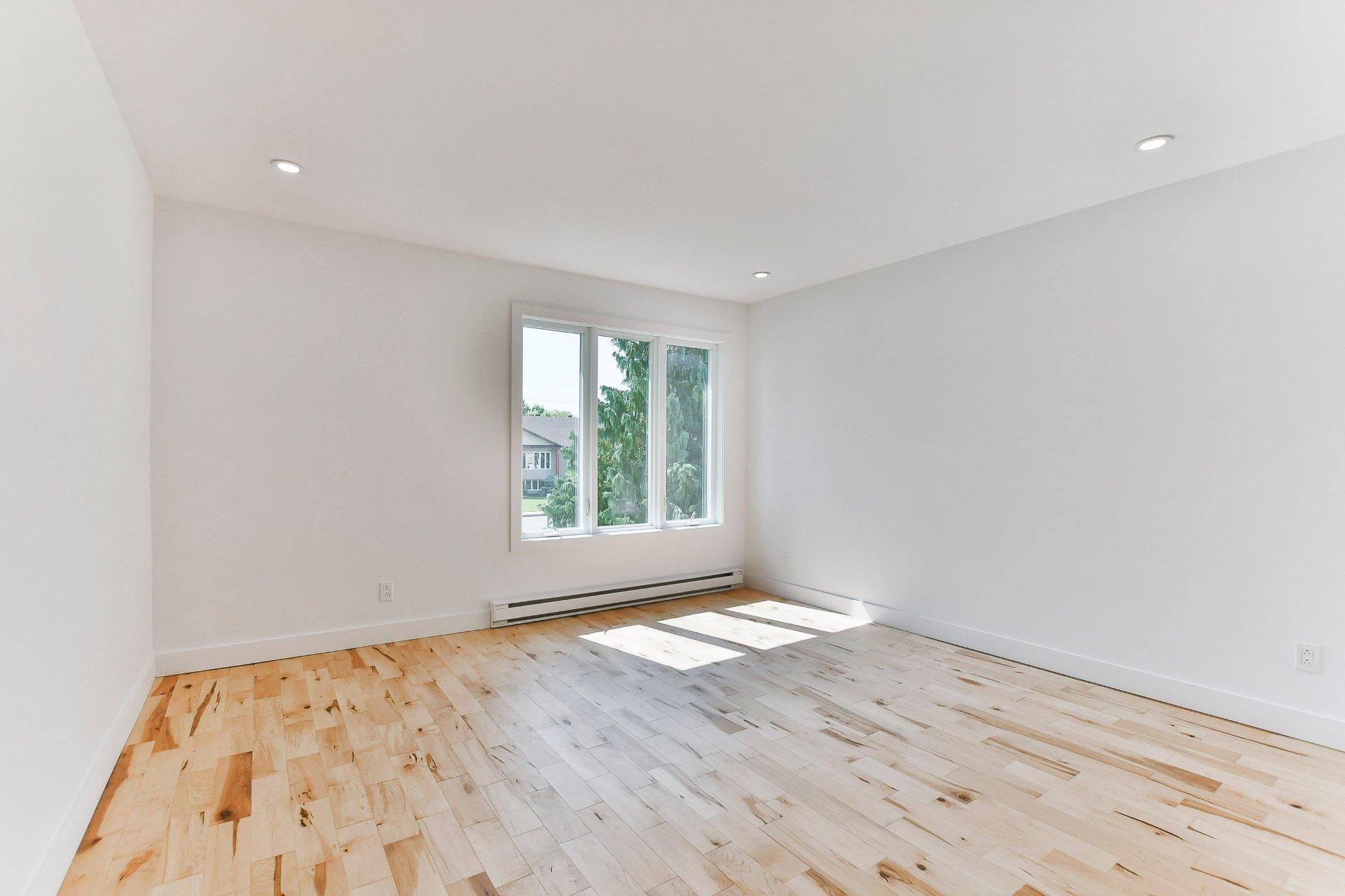 









995


Boul. Iberville

,
Repentigny (Repentigny),




QC
J5Y3A8

