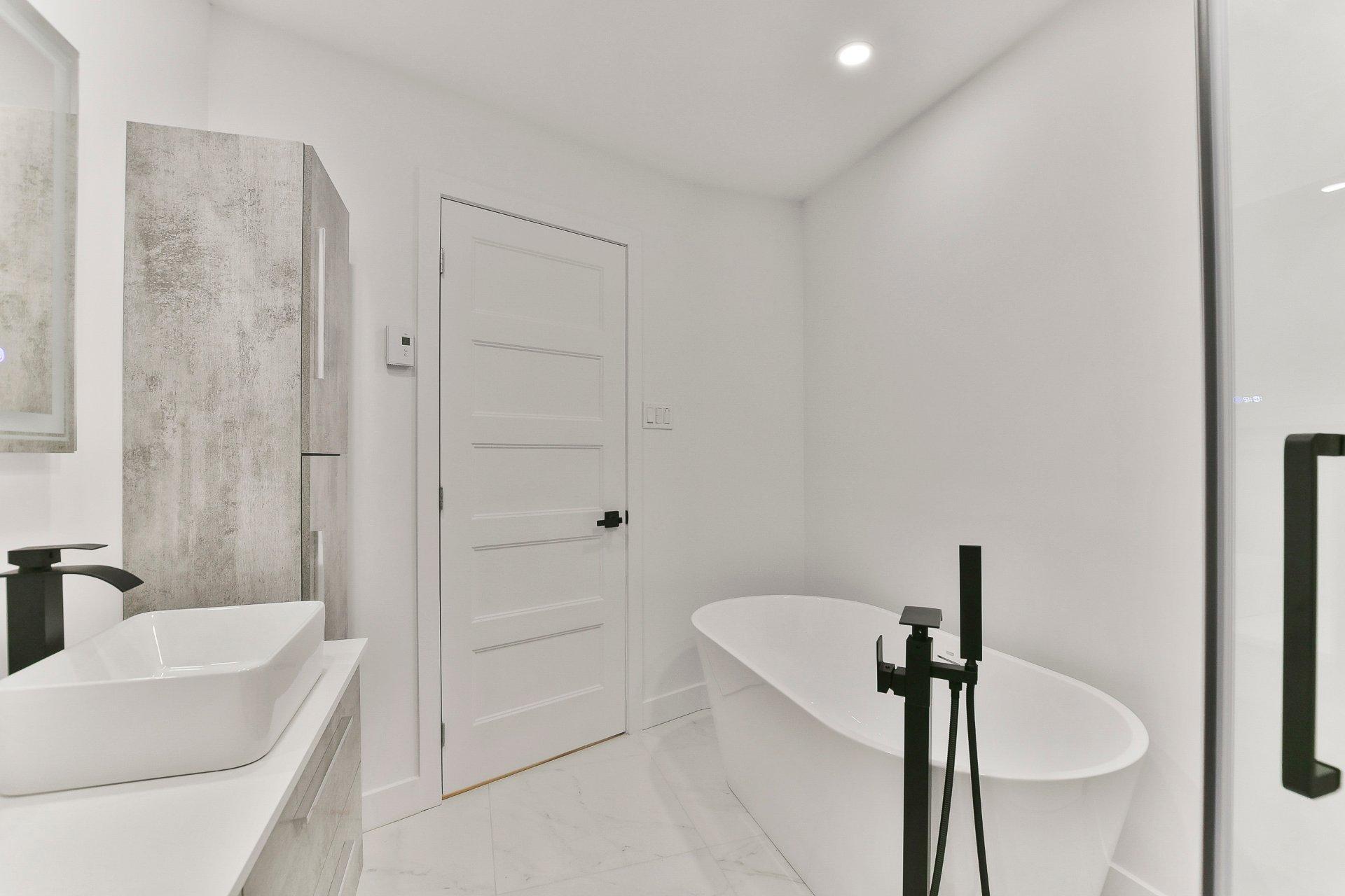 









995


Boul. Iberville

,
Repentigny (Repentigny),




QC
J5Y3A8

