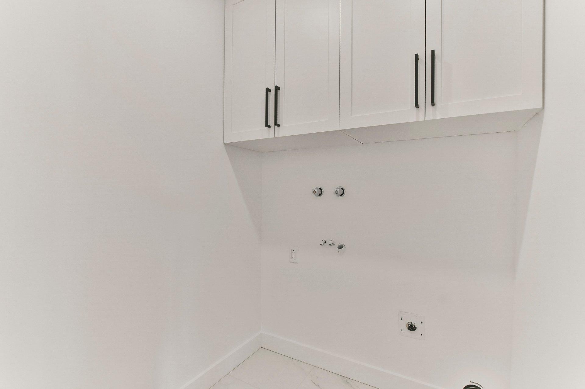 









995


Boul. Iberville

,
Repentigny (Repentigny),




QC
J5Y3A8

