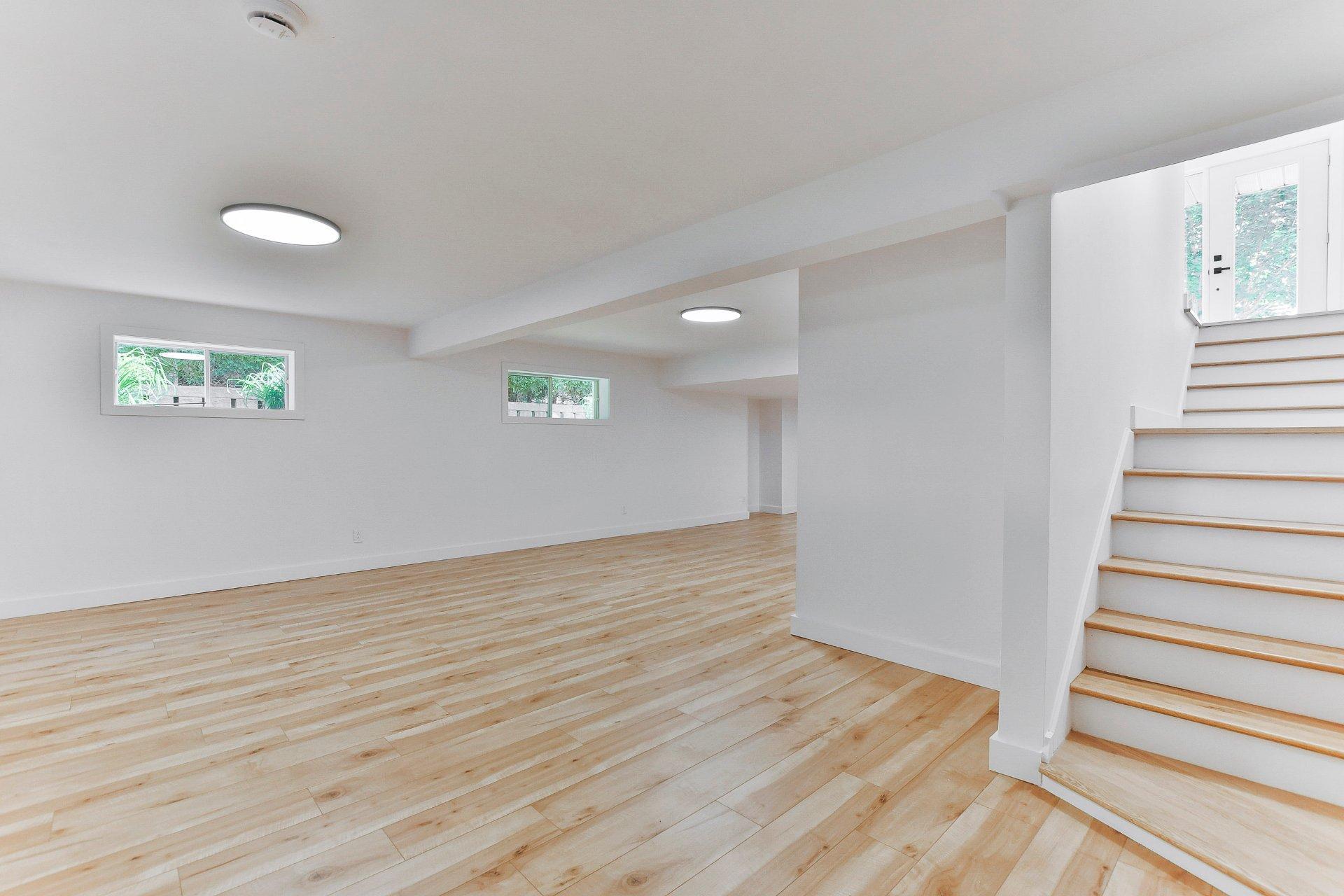 









995


Boul. Iberville

,
Repentigny (Repentigny),




QC
J5Y3A8

