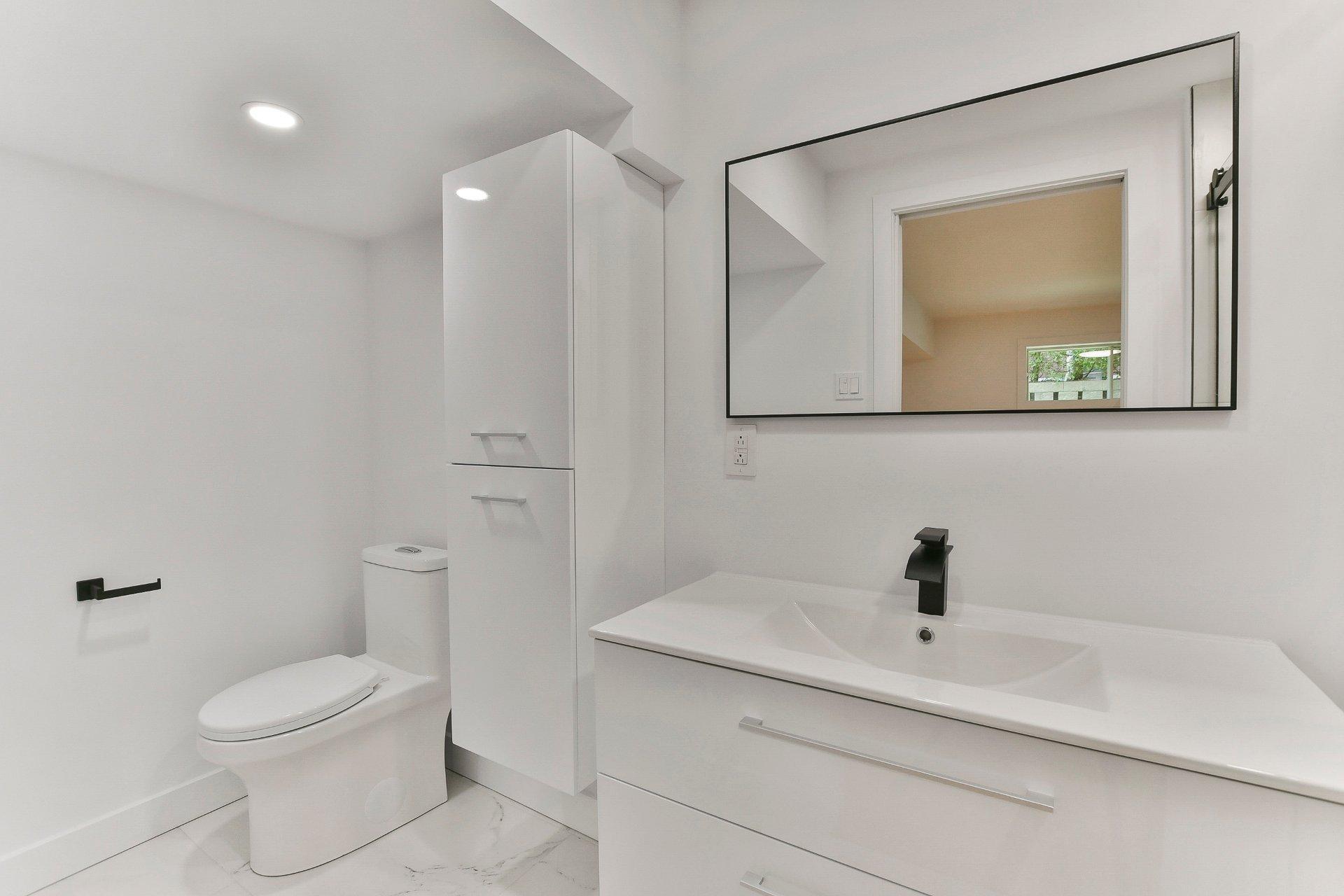 









995


Boul. Iberville

,
Repentigny (Repentigny),




QC
J5Y3A8

