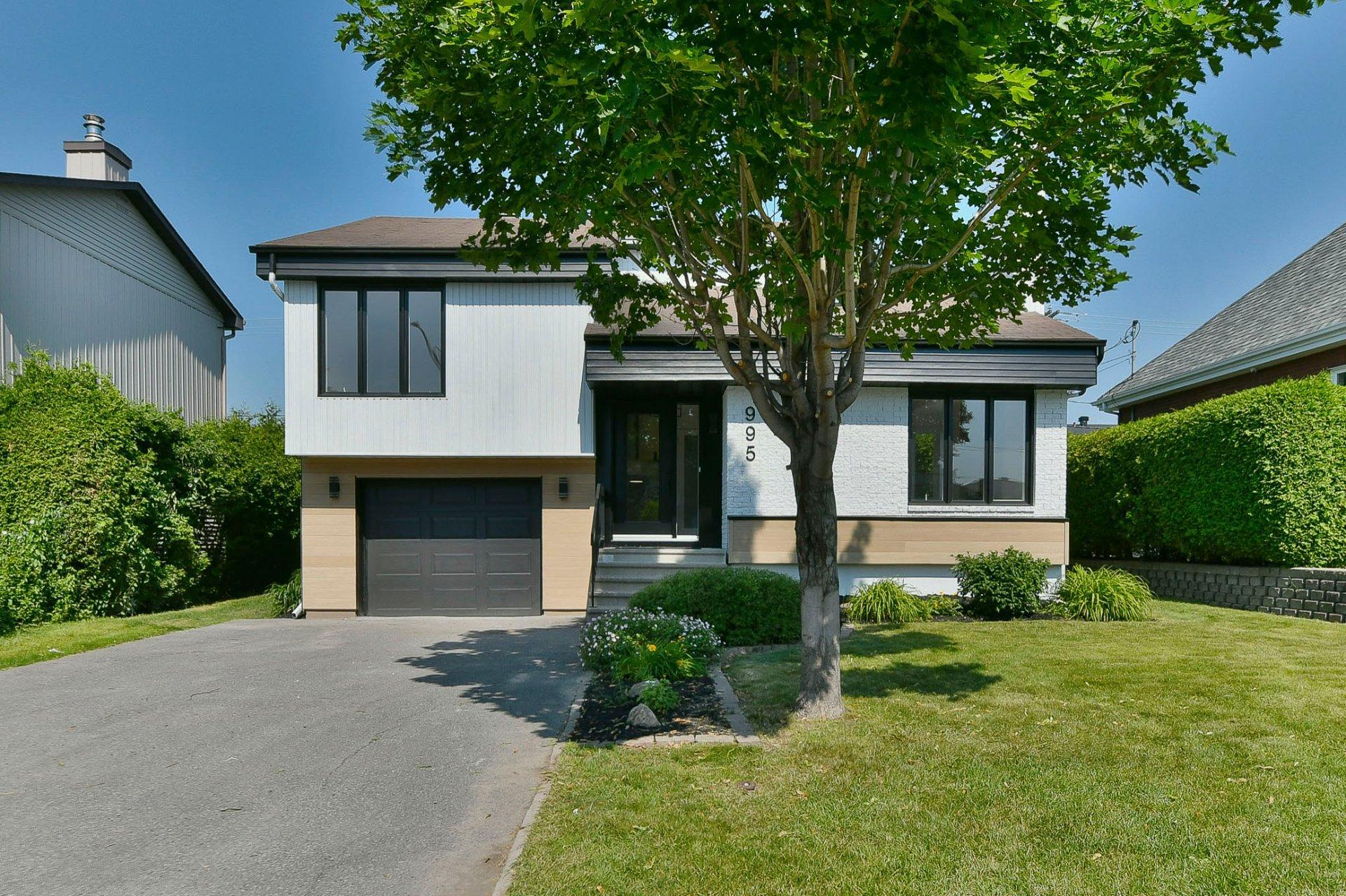 









995


Boul. Iberville

,
Repentigny (Repentigny),




QC
J5Y3A8


