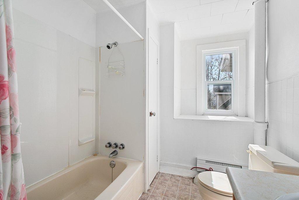 









2144


Route 303

,
Thorne,




QC
J0X2A0

