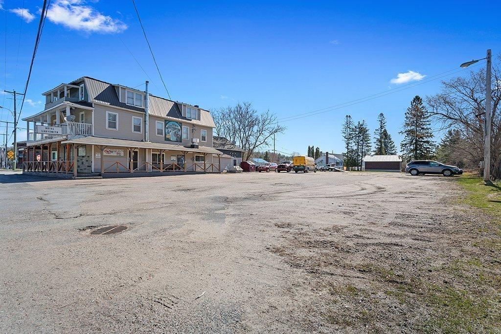 









2144


Route 303

,
Thorne,




QC
J0X2A0

