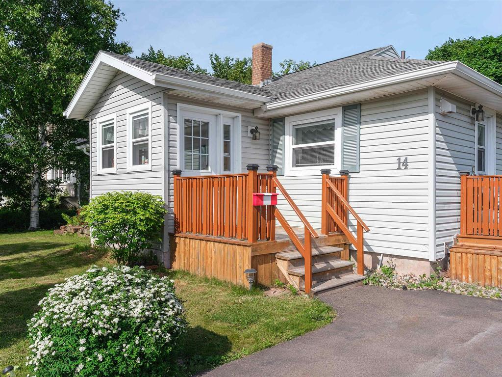 












14 Donwood Drive

,
Charlottetown,




PE
C1A 5L2

