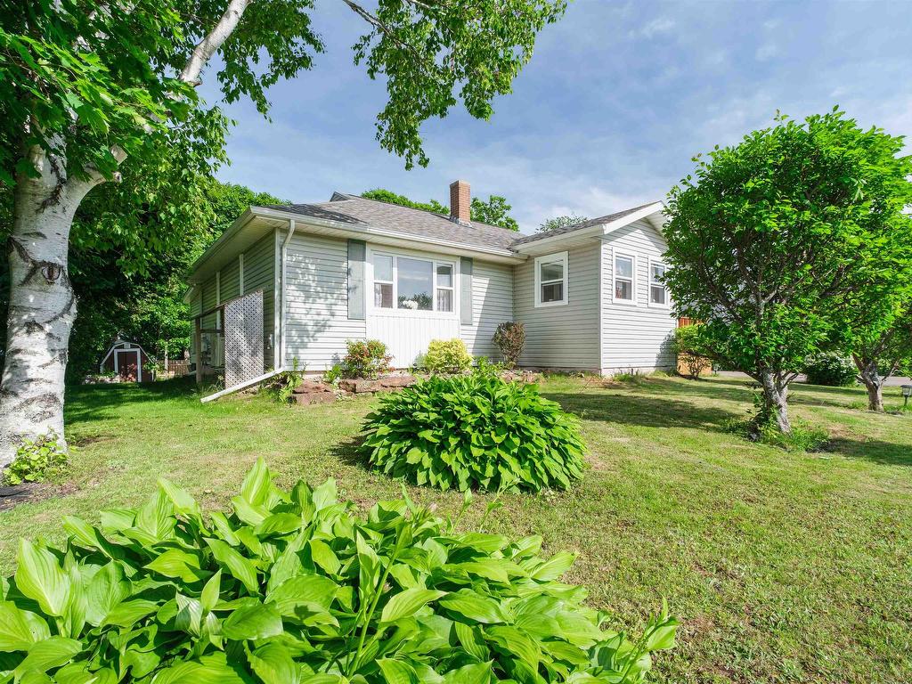 












14 Donwood Drive

,
Charlottetown,




PE
C1A 5L2

