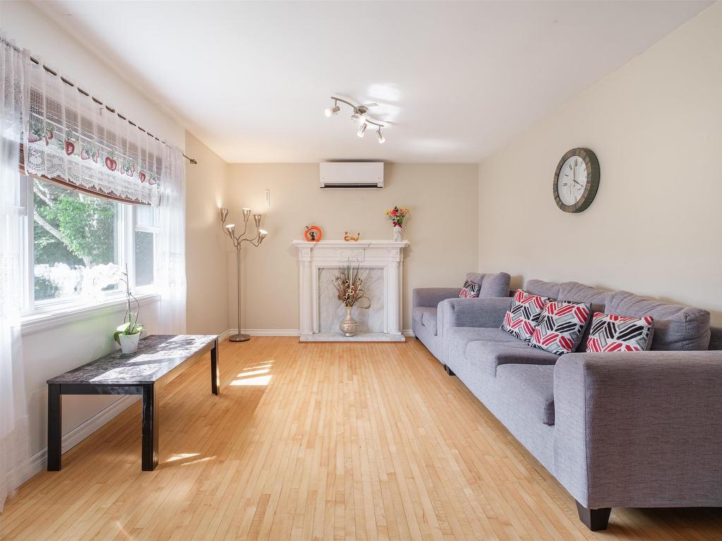 












14 Donwood Drive

,
Charlottetown,




PE
C1A 5L2

