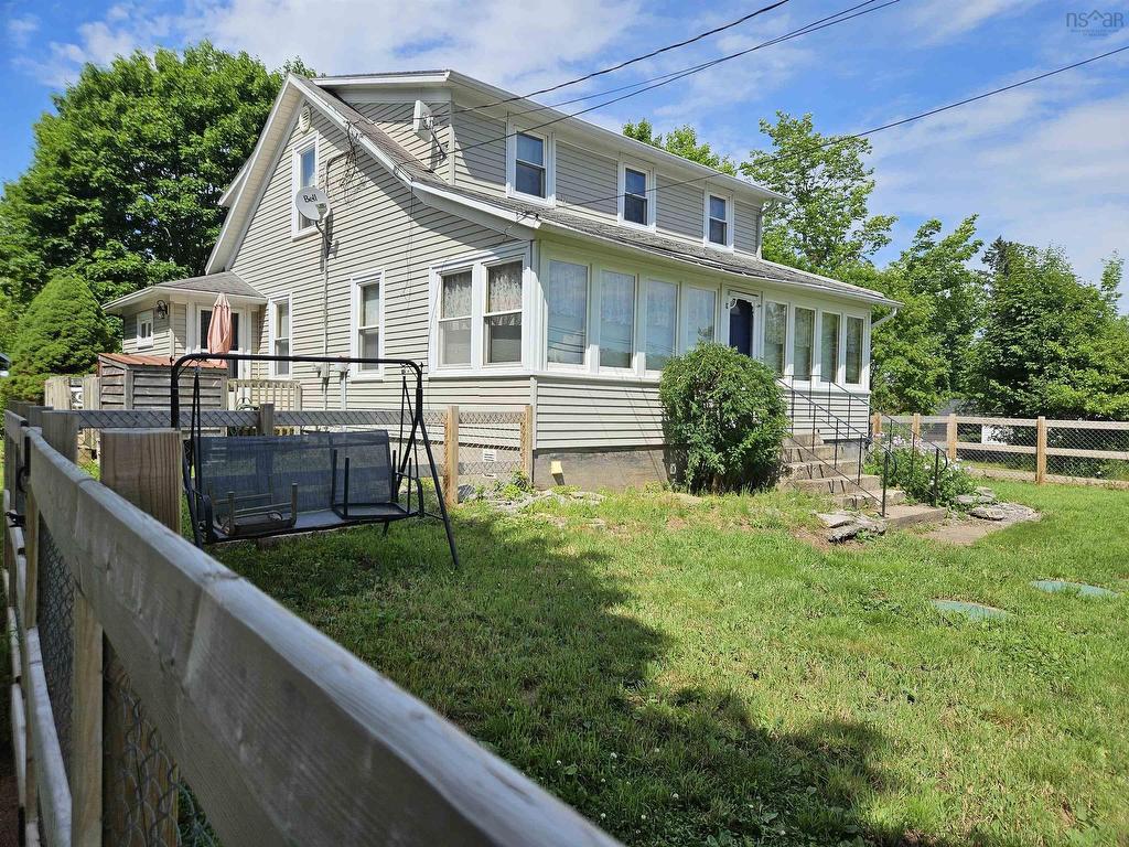 












10815 Highway 2

,
Masstown,




NS
B0M 1G0


