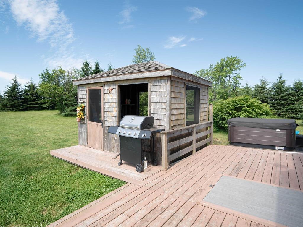 












2558 Mount Stewart Road

,
Peakes,




PE
C0A 1T0

