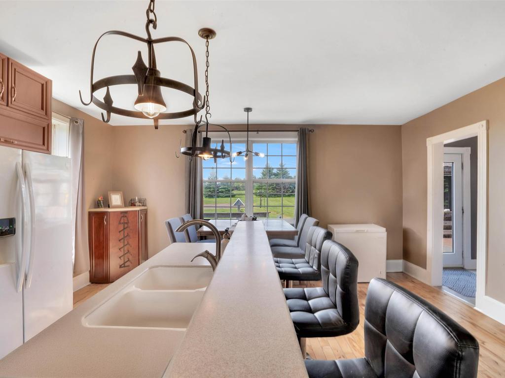 












2558 Mount Stewart Road

,
Peakes,




PE
C0A 1T0

