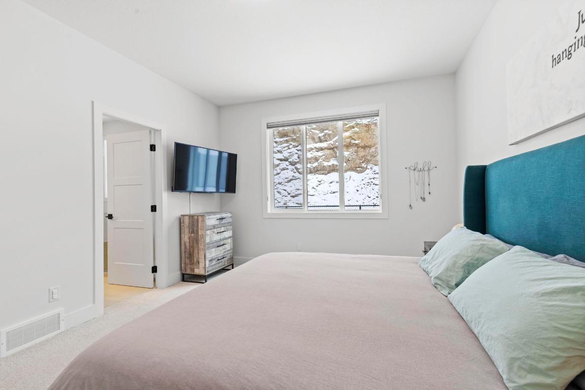 









2209


Lavetta

Drive,
Kelowna,




BC
V1P 1V1

