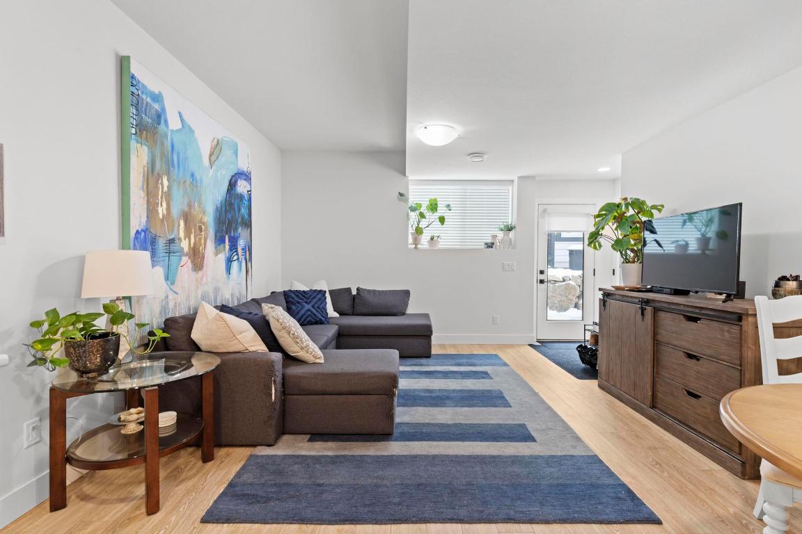 









2209


Lavetta

Drive,
Kelowna,




BC
V1P 1V1

