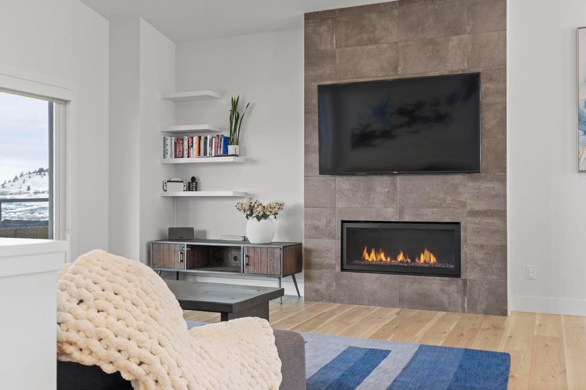 









2209


Lavetta

Drive,
Kelowna,




BC
V1P 1V1

