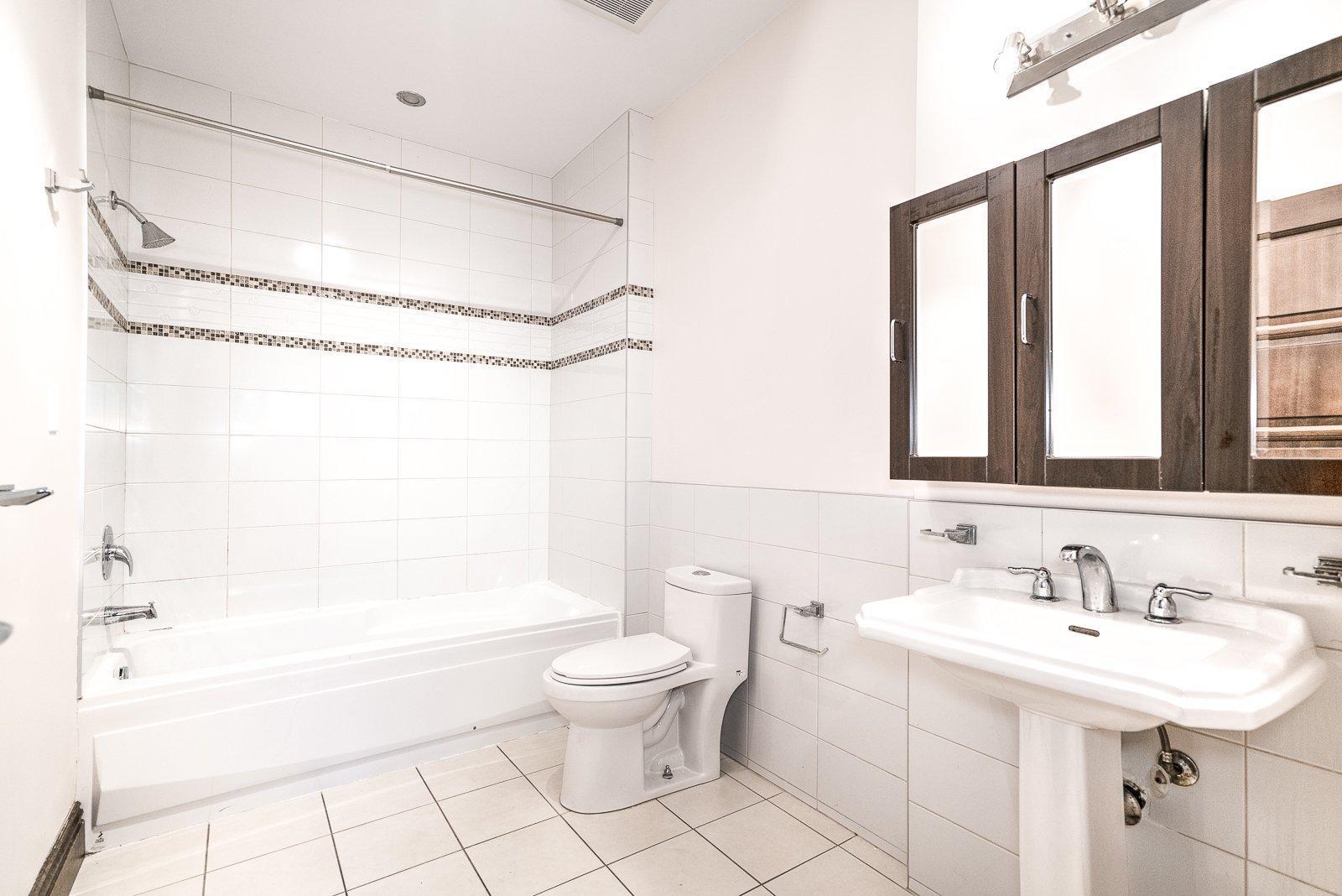









5405


Boul. Rosemont

,
Montréal (Rosemont/La Petite-Patrie),




QC
H1T2G6

