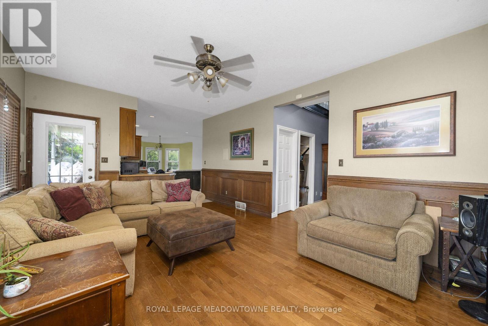 












692 5 CONCESSION W

,
Hamilton,




Ontario
L9H5E2

