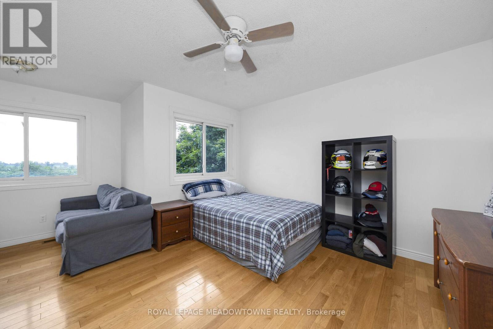 












692 5 CONCESSION W

,
Hamilton,




Ontario
L9H5E2


