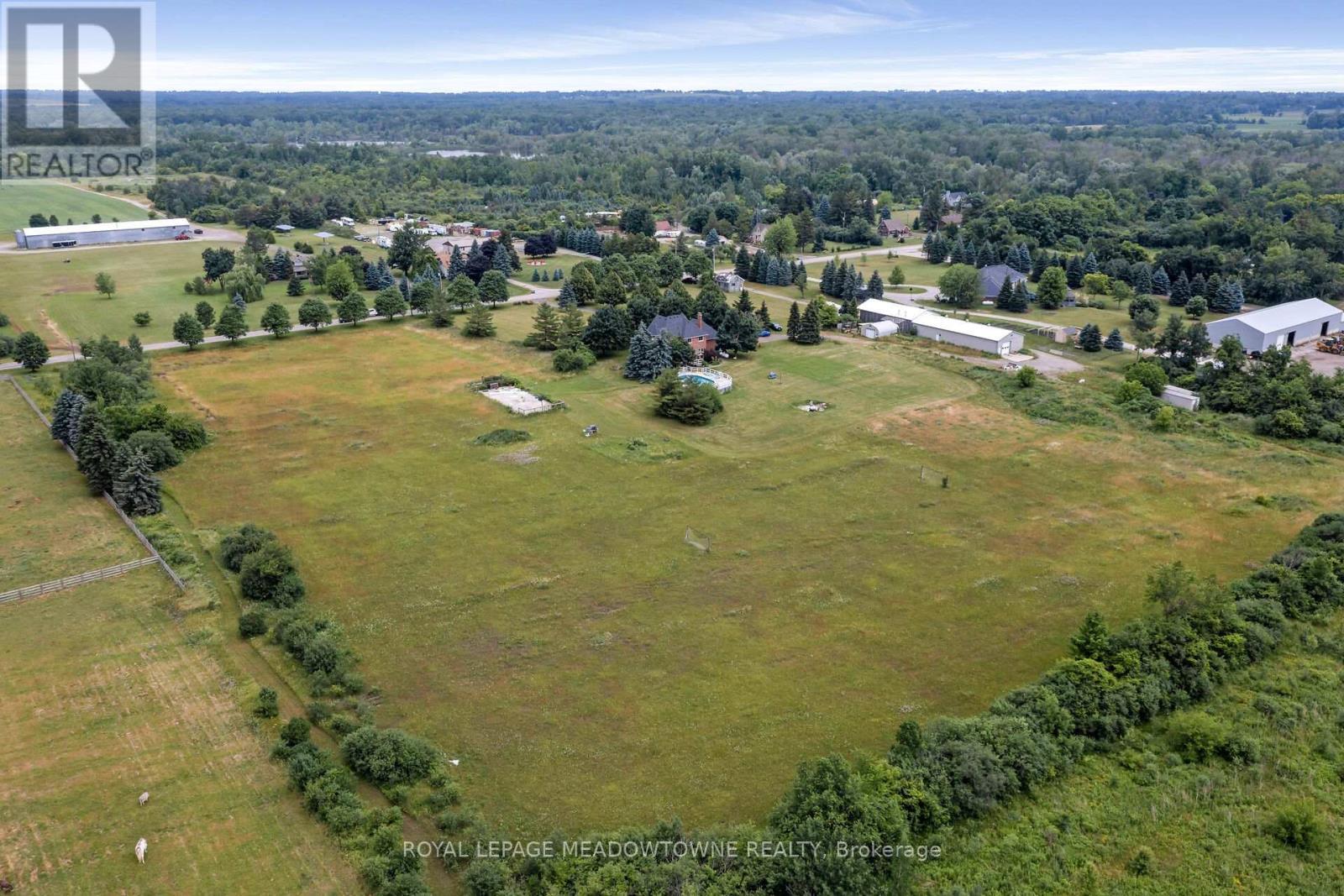 












692 5 CONCESSION W

,
Hamilton,




Ontario
L9H5E2

