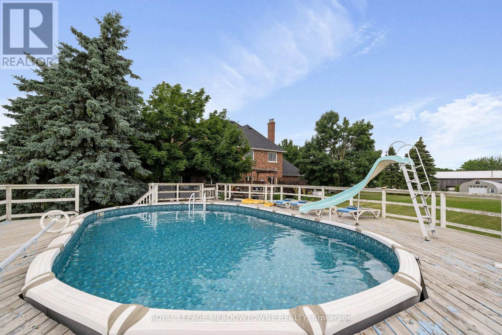 












692 5 CONCESSION W

,
Hamilton,




Ontario
L9H5E2


