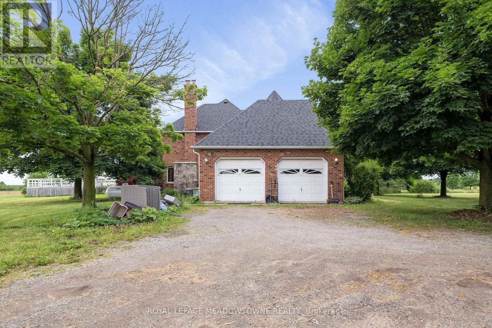 












692 5 CONCESSION W

,
Hamilton,




Ontario
L9H5E2

