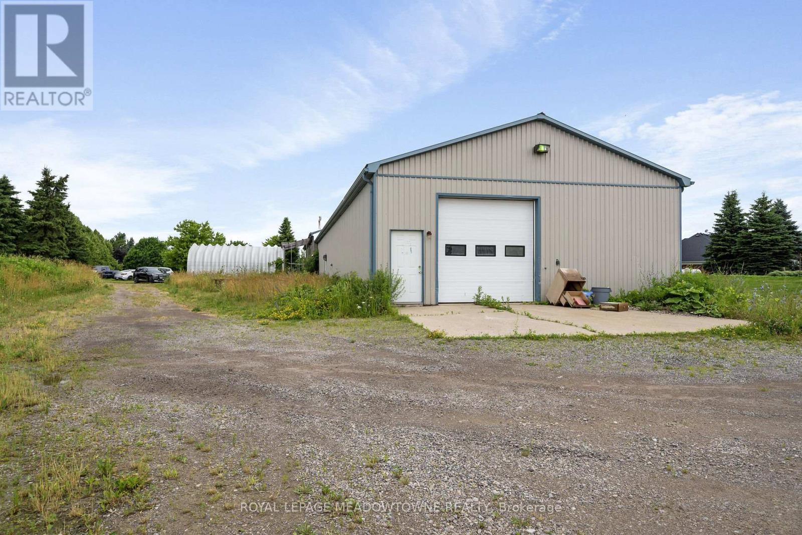 












692 5 CONCESSION W

,
Hamilton,




Ontario
L9H5E2

