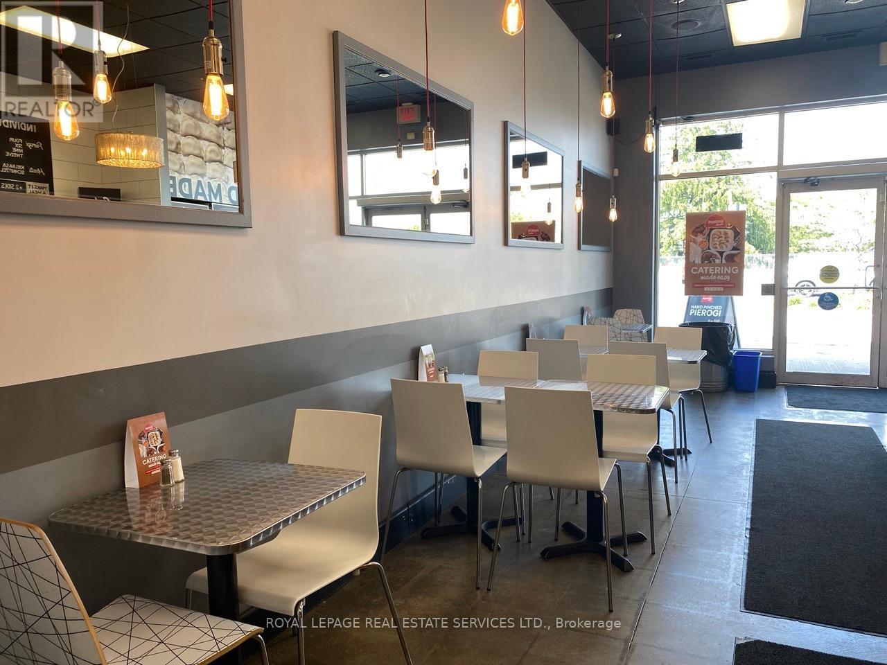 












4336 KING STREET E

,
Kitchener,




Ontario
N2P3W6

