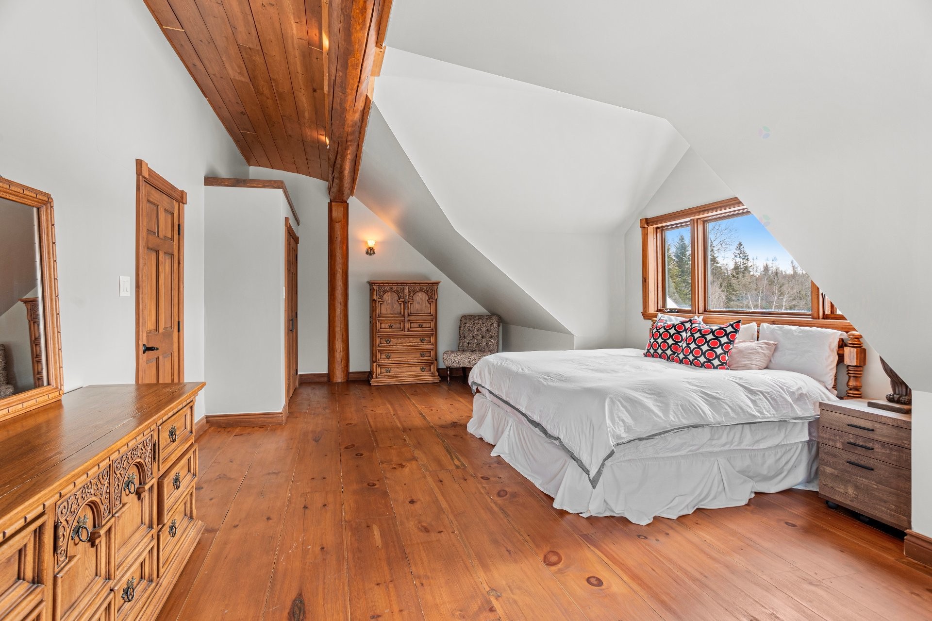 









494


Ch. de Chertsey

,
Estérel,




QC
J0T1L0

