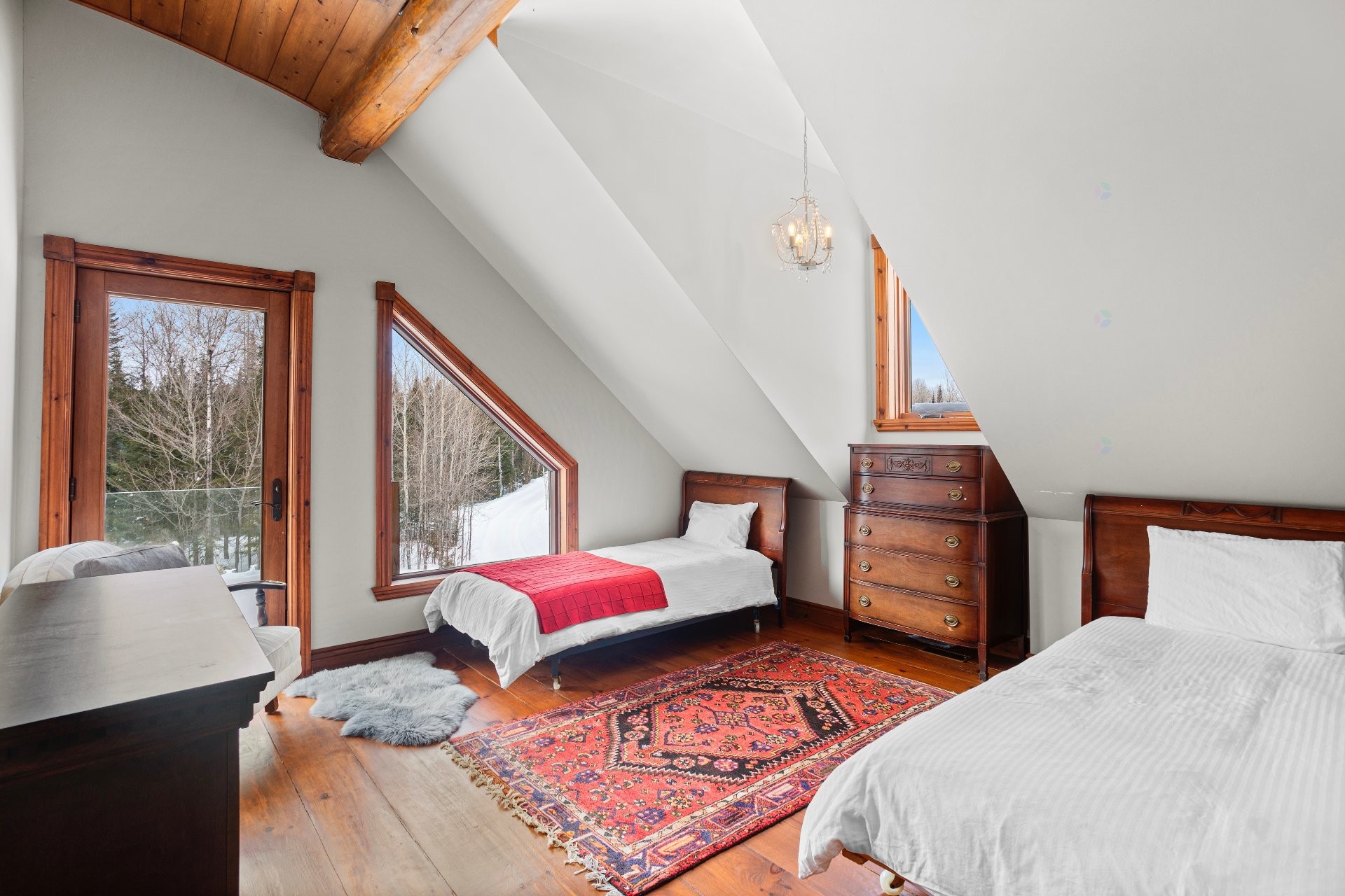 









494


Ch. de Chertsey

,
Estérel,




QC
J0T1L0

