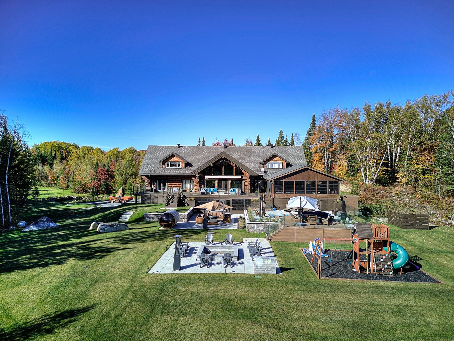 









494


Ch. de Chertsey

,
Estérel,




QC
J0T1L0

