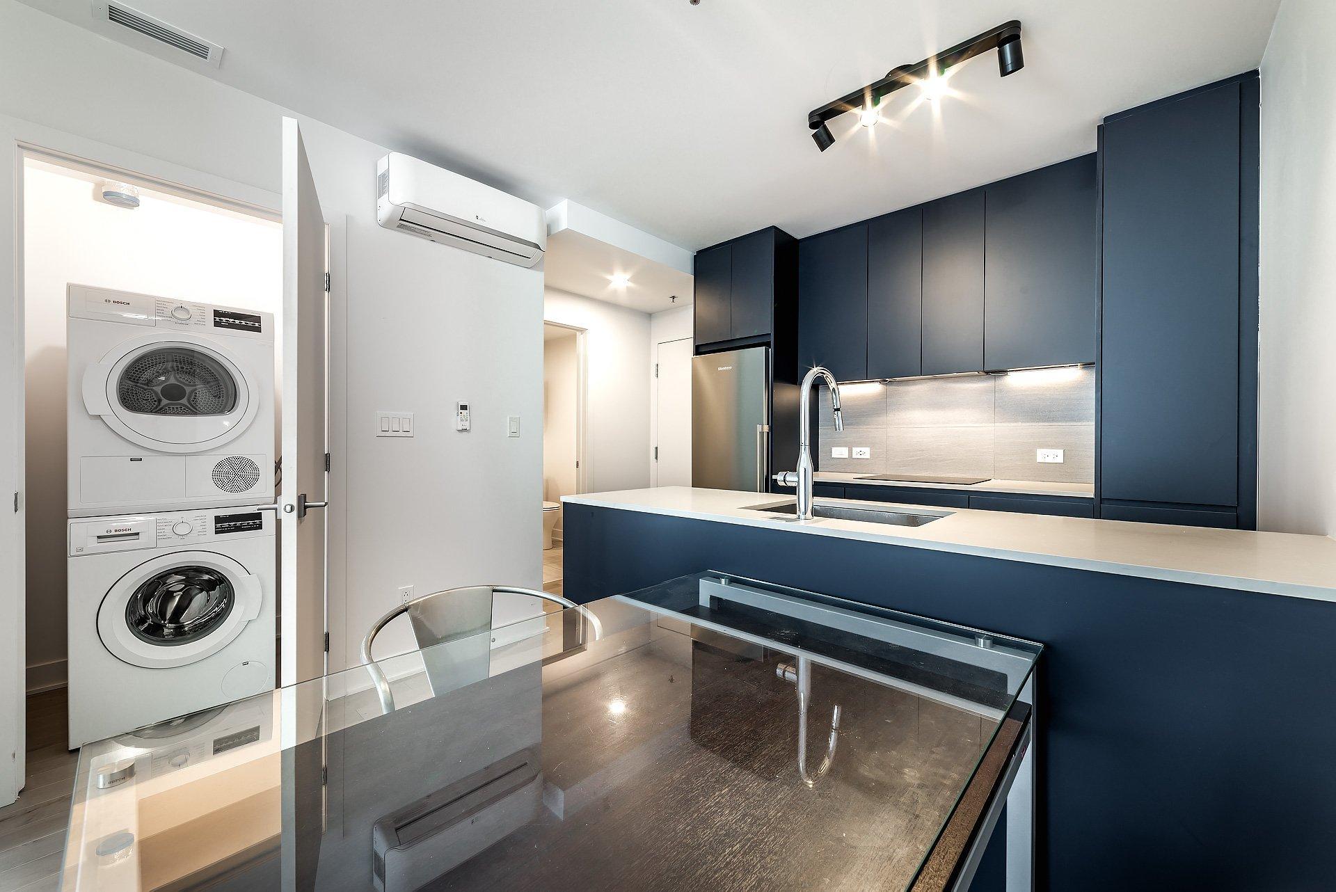 









2300


Rue Tupper

, 2108,
Montréal (Ville-Marie),




QC
H3H0B9

