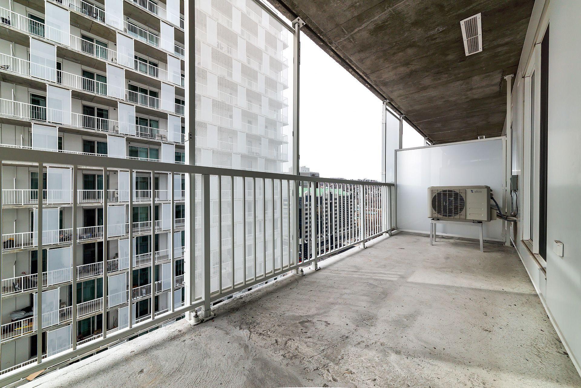 









2300


Rue Tupper

, 2108,
Montréal (Ville-Marie),




QC
H3H0B9


