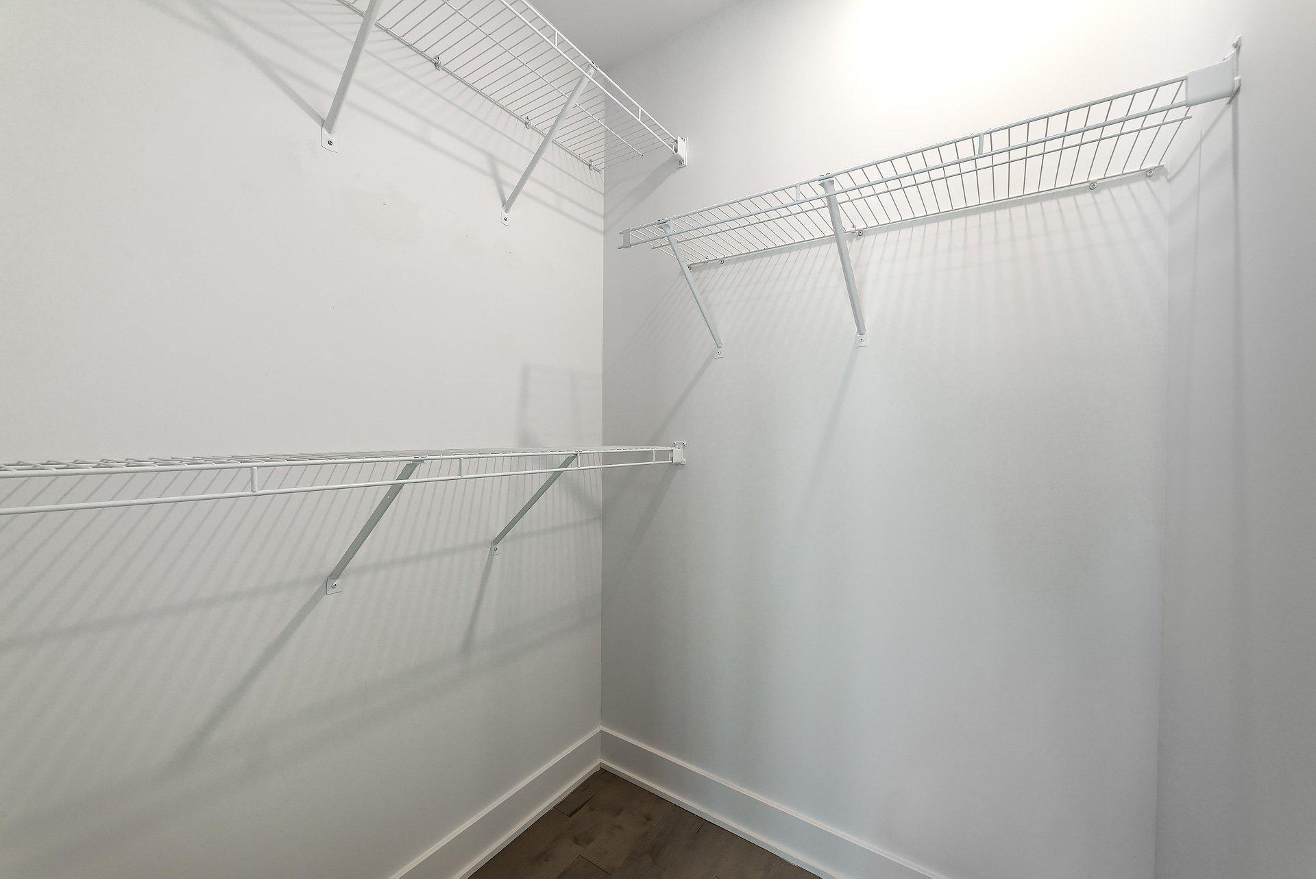 









2300


Rue Tupper

, 2108,
Montréal (Ville-Marie),




QC
H3H0B9

