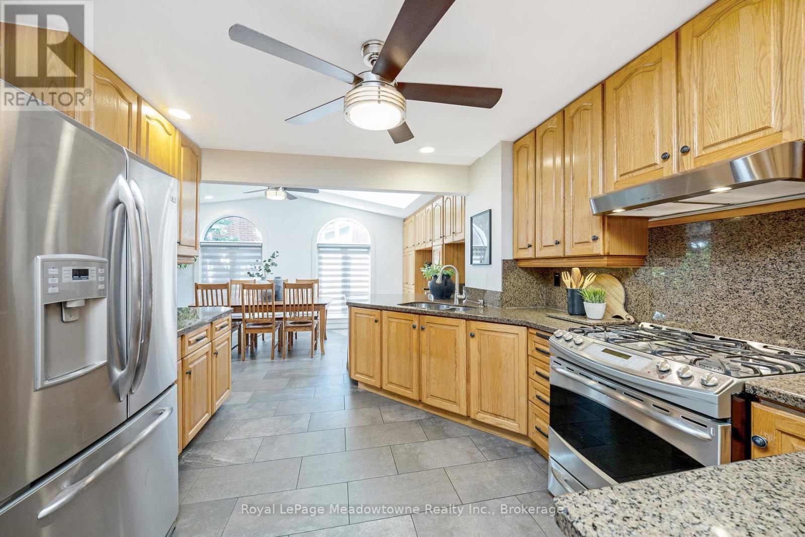 












738 ROBERTSON CRESCENT

,
Milton (TM Timberlea),




Ontario
L9T4W4


