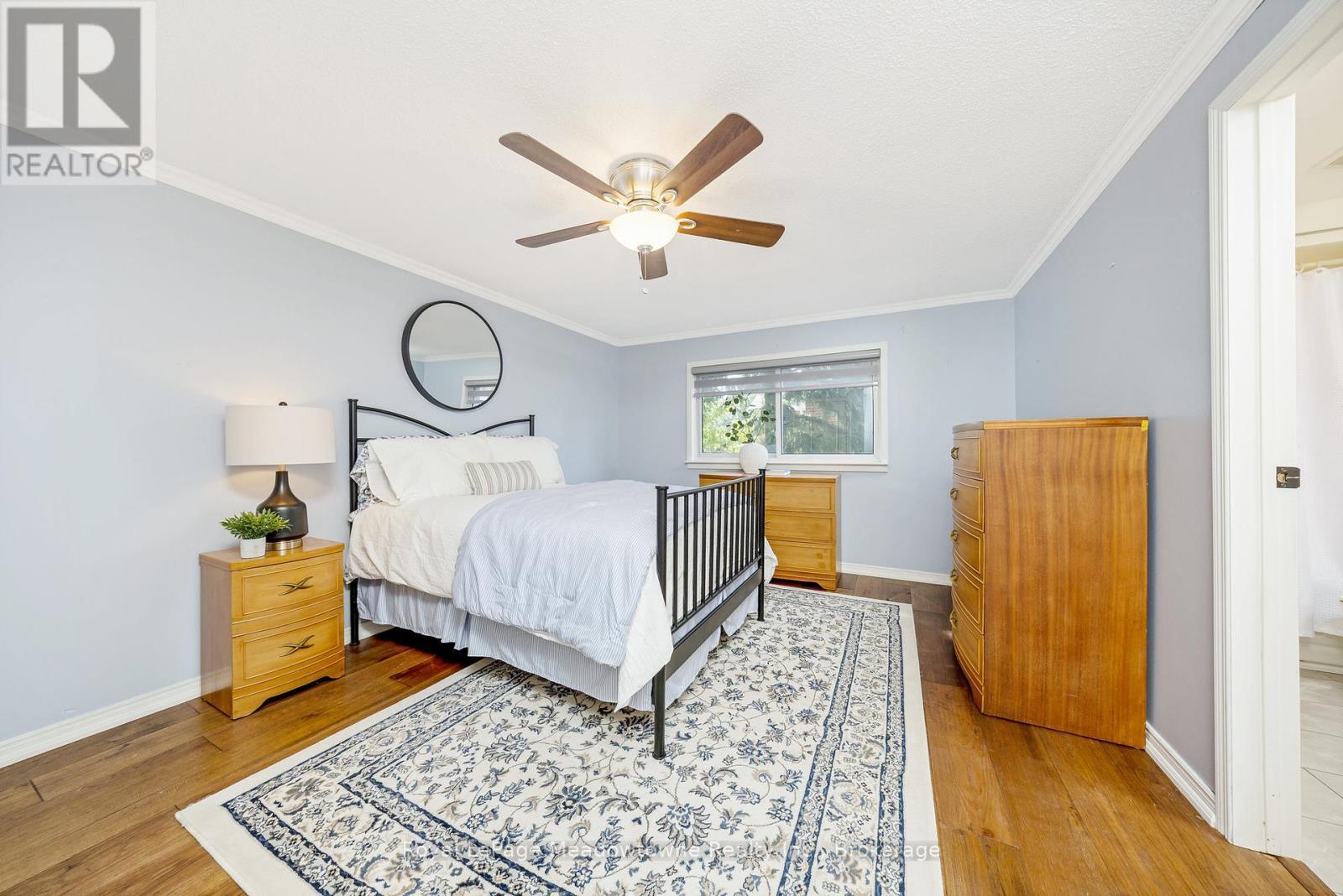












738 ROBERTSON CRESCENT

,
Milton (TM Timberlea),




Ontario
L9T4W4

