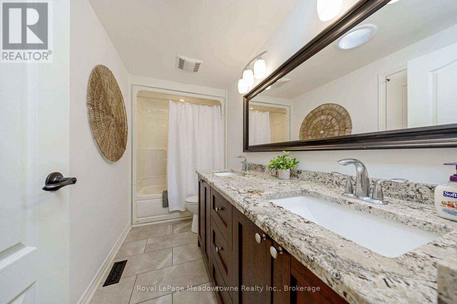 












738 ROBERTSON CRESCENT

,
Milton (TM Timberlea),




Ontario
L9T4W4

