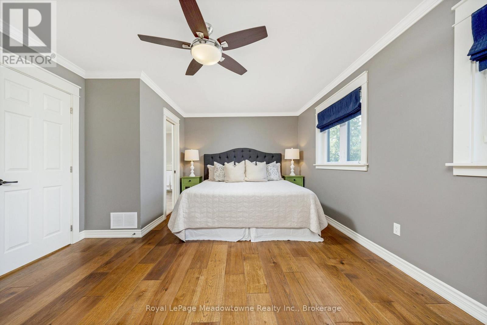 












738 ROBERTSON CRESCENT

,
Milton (TM Timberlea),




Ontario
L9T4W4

